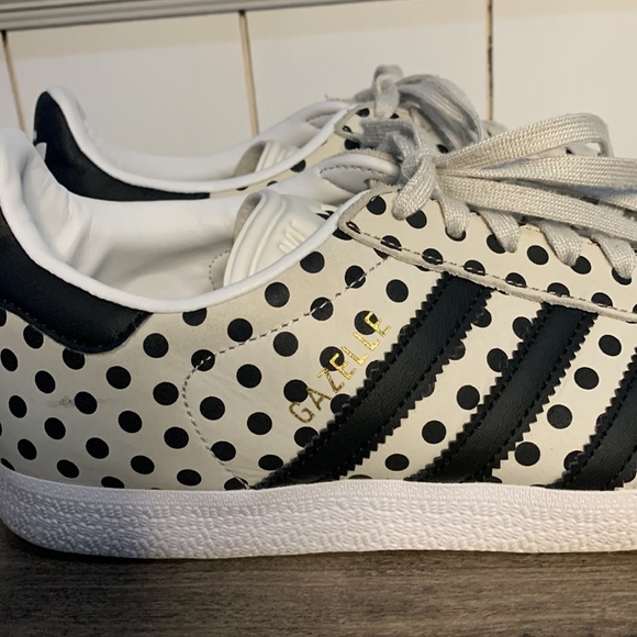 Women's size 7 White Originals Adidas Gazelle Polka Dot Sneakers - Picture 6 of 6